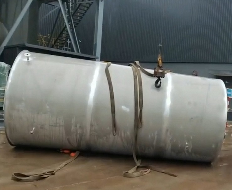 1761209486263028.jpg 不銹鋼氨水儲(chǔ)罐.jpg