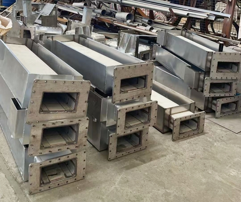 遵義如何選擇耐用的燒結爐外圍不銹鋼水套管